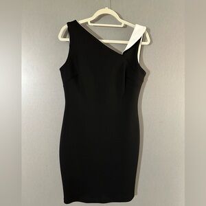 Calvin Klein black and white size 10 dress with full zipper